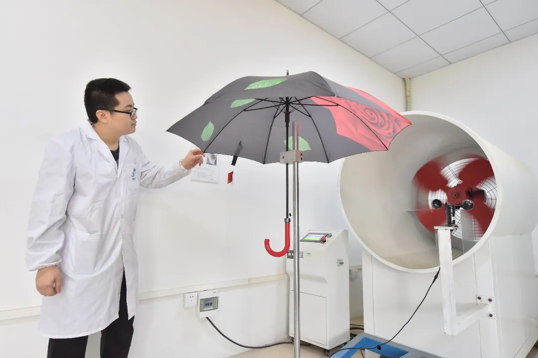 一把好傘的自我修養：優安納拆解專業制傘門道